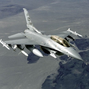 Американский истребитель F16